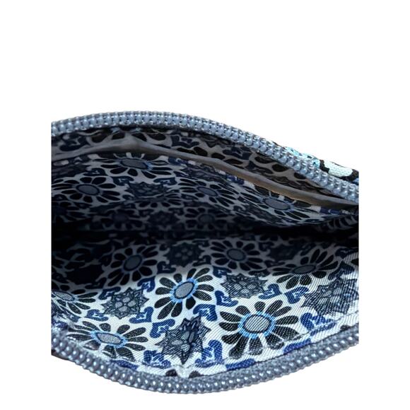 Vera Bradley Iconic Zip ID Case in Charcoal Medallion Gray & Blue New - Picture 4 of 4